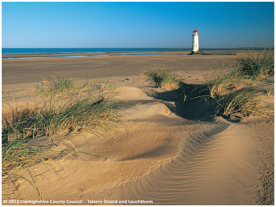 Travels4U entführt Sie an die wunderschönen Strände von Wales, z.B. den Talacre Strand mit dem alten Leuchtturm.